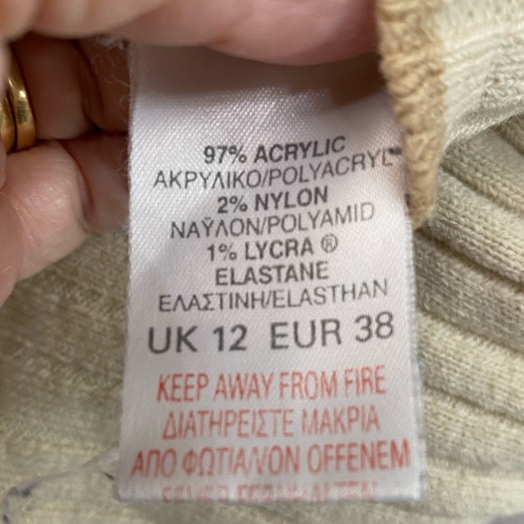 River Island Women’s Size Medium Cream Turtleneck Tan Line Along Hem and Cuffs - Picture 8 of 9